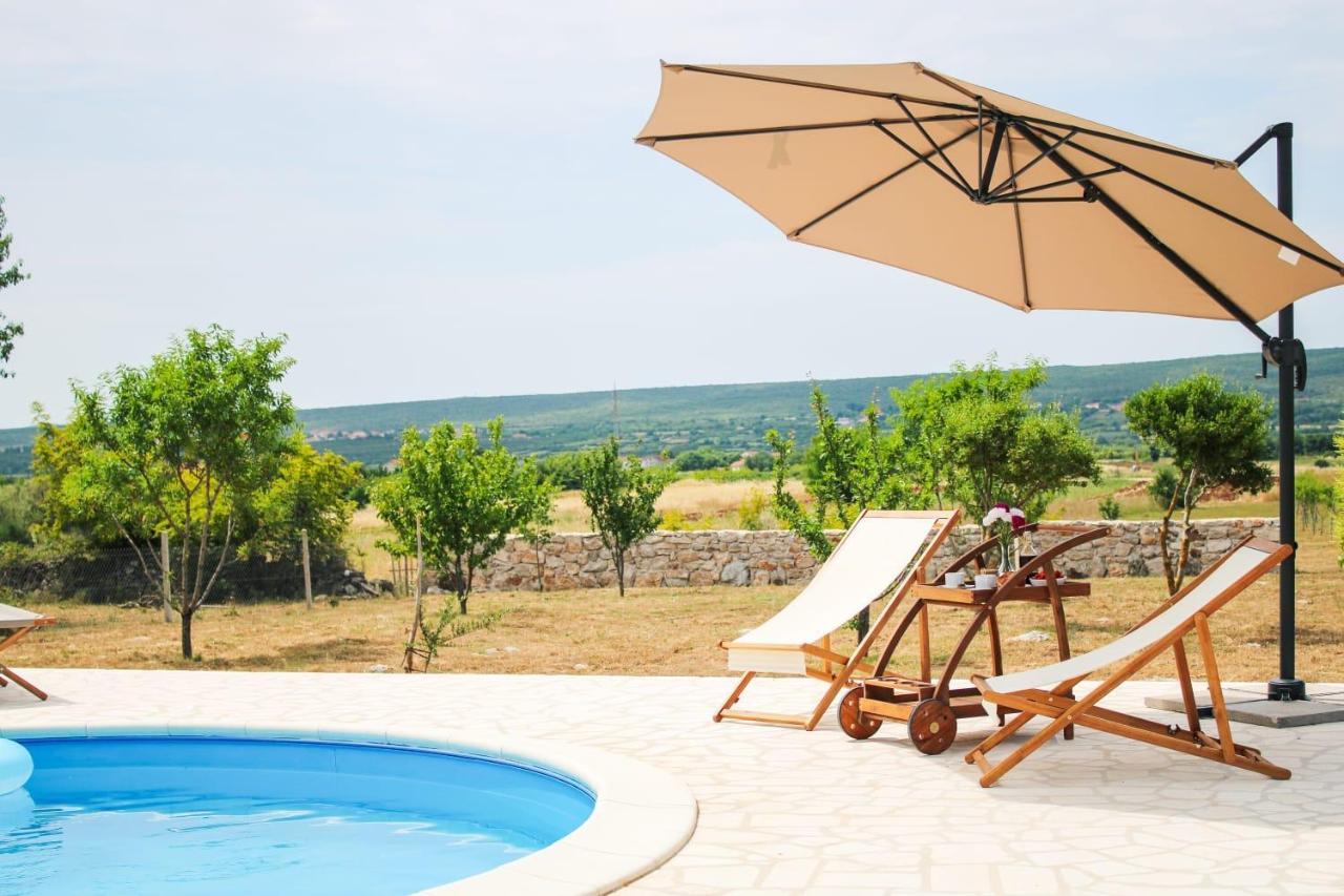 Villa Stone Pearl With Heated Swimming Pool スベティ・フィリップ・イ・ヤコブ エクステリア 写真
